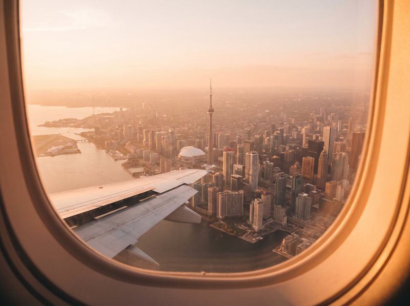 Widok na Toronto z okna samolotu